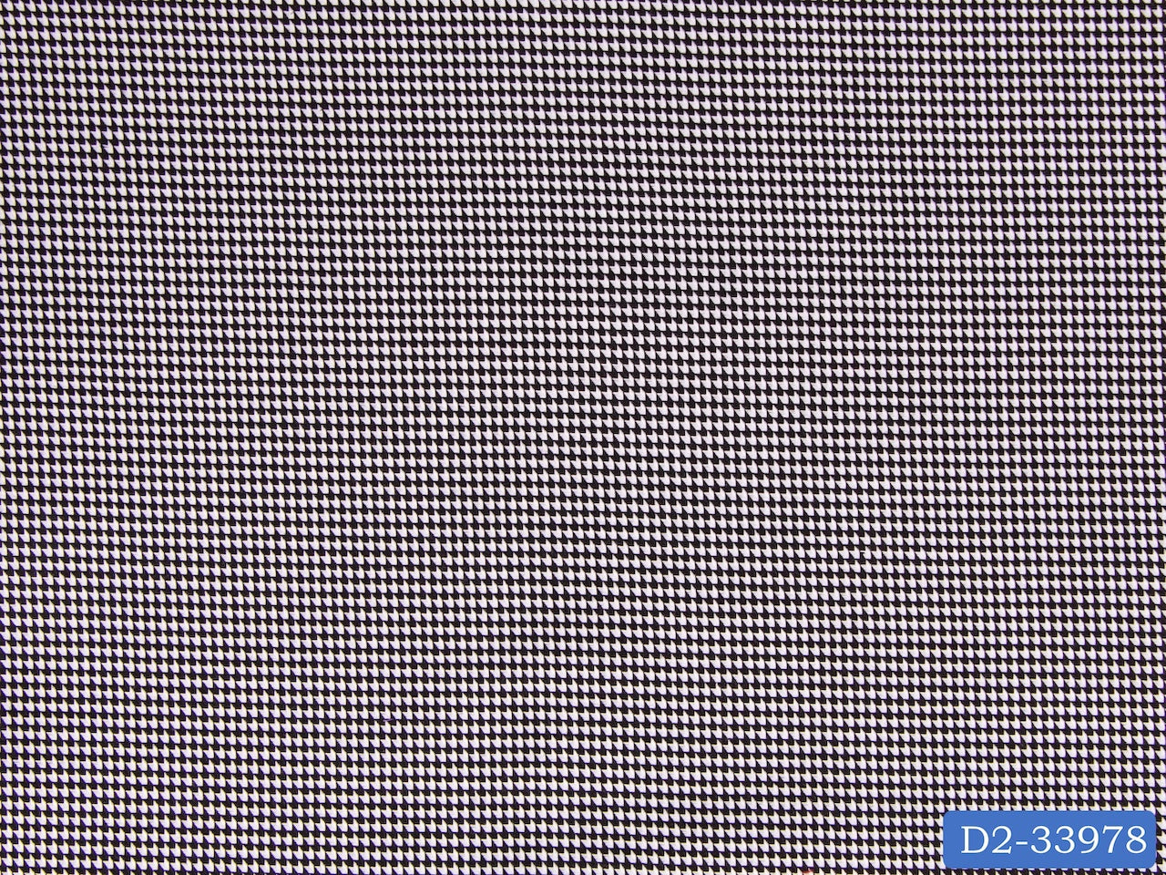 D2-33978 White And Black Houndstooth Shirting Fabric