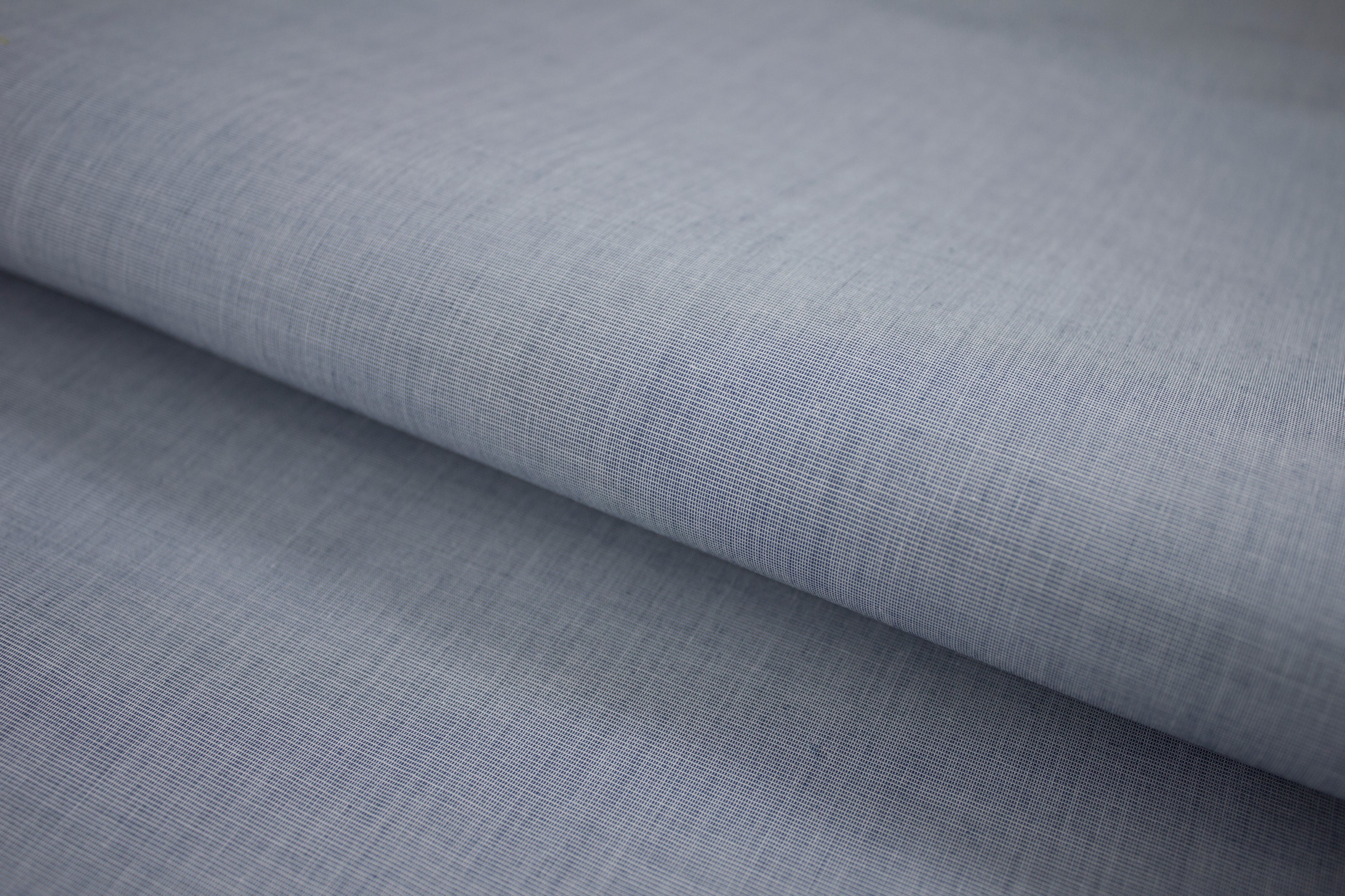 P-681/5860 Fine Cotton Textured Denim Blue Shirting Fabric