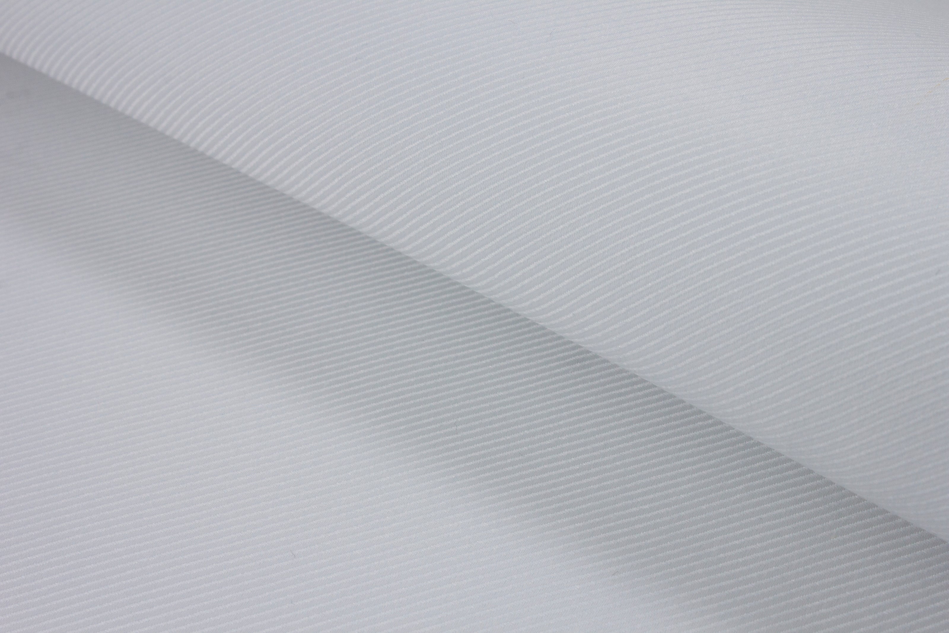 T-586/5918 Fine Cotton White Diagonal Stripe Shirting Fabric