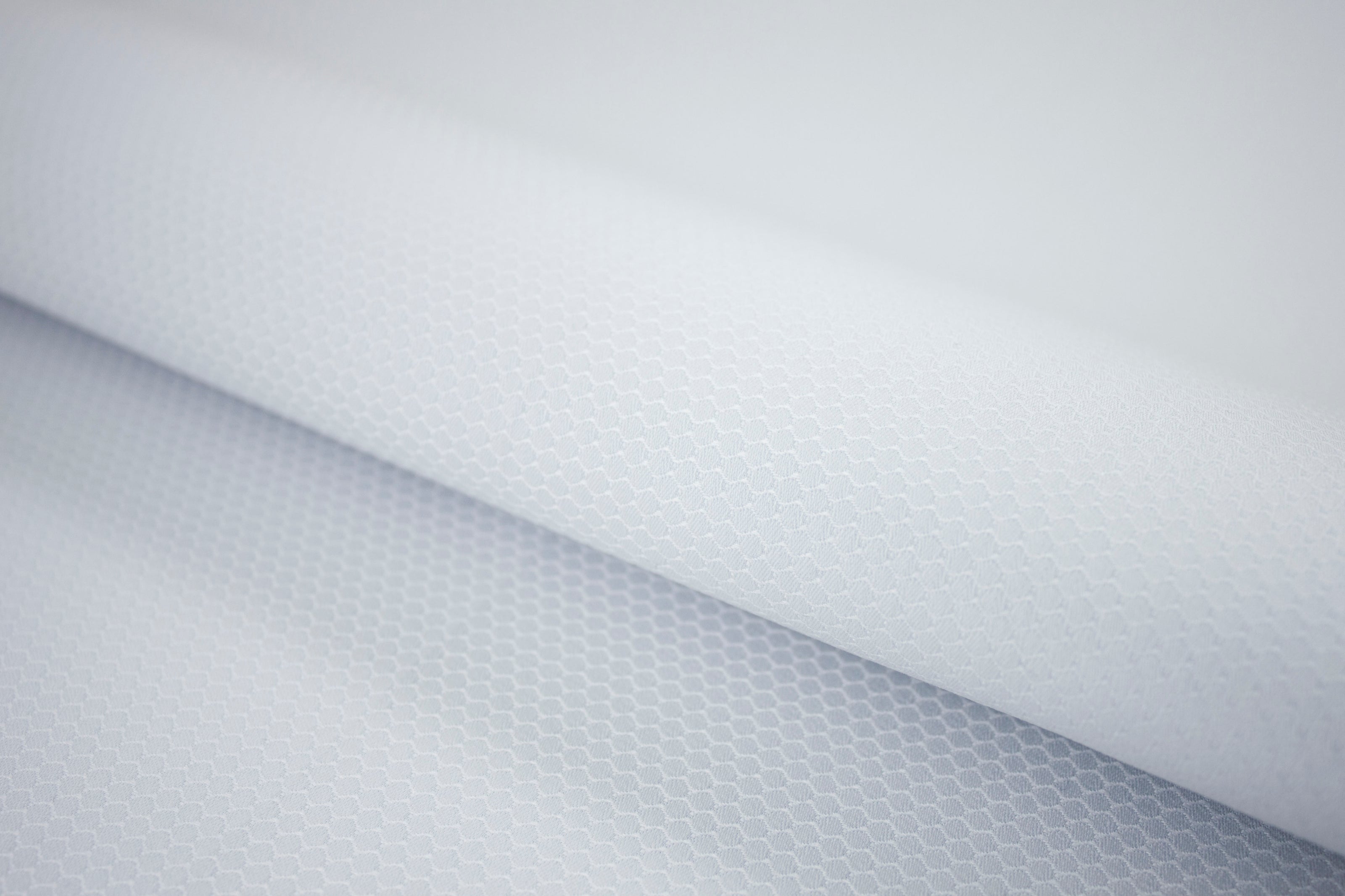 T-588/5768 Fine Cotton Netted Texture White Shirting Fabric